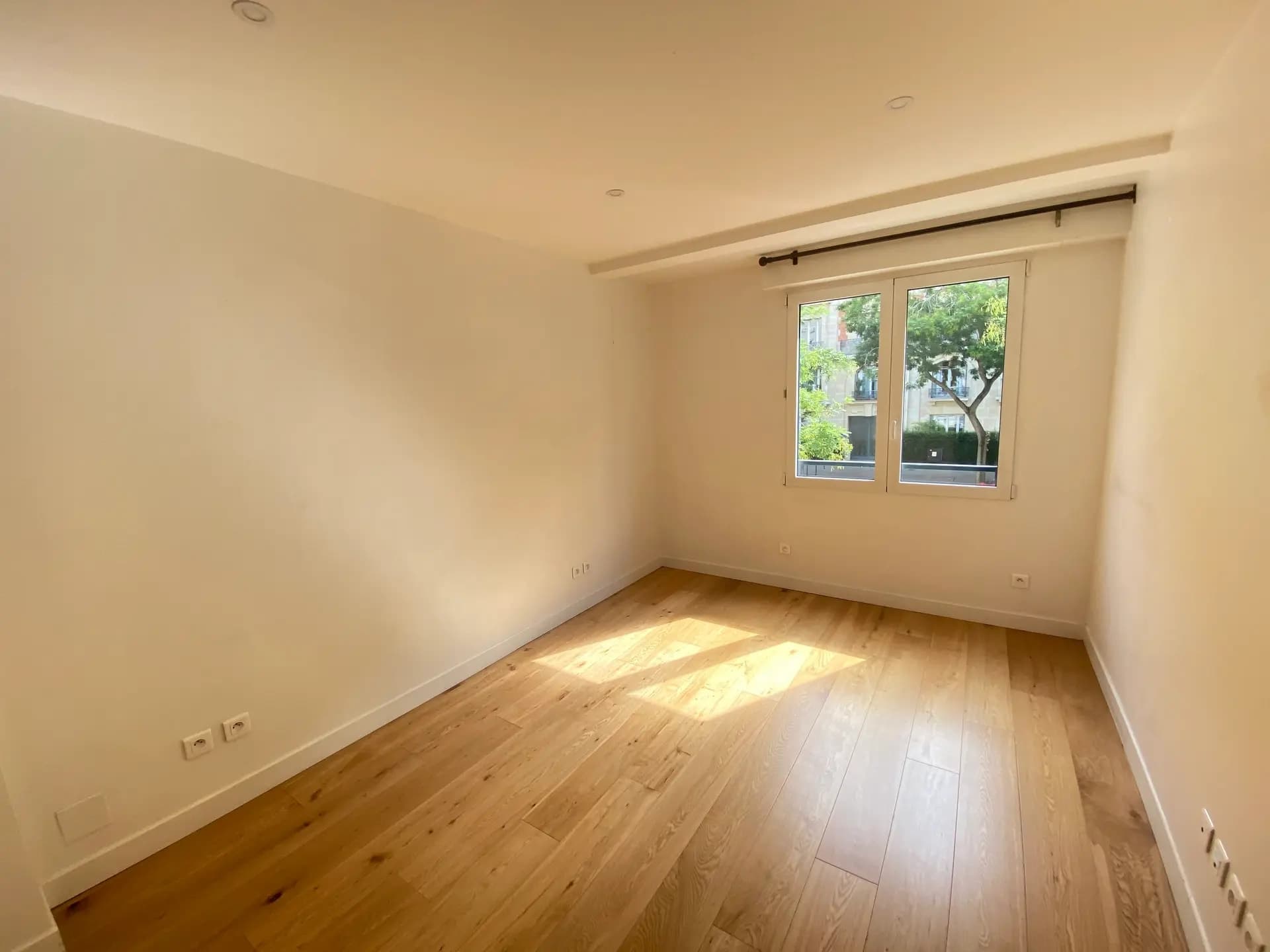 APPARTEMENT FAMILIAL PROCHE PORTE D'AUTEUIL - Image 7