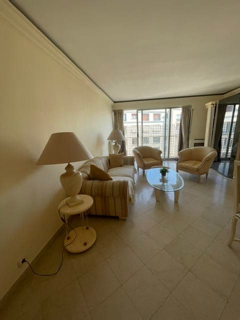 PARIS 16 - Appartement de 85 m², 4 Pièces, proche Place VICTOR-HUGO - Image 2